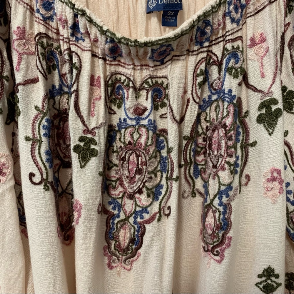 Embroidered Floral Blouse by Democracy 3XL - Picture 3 of 13